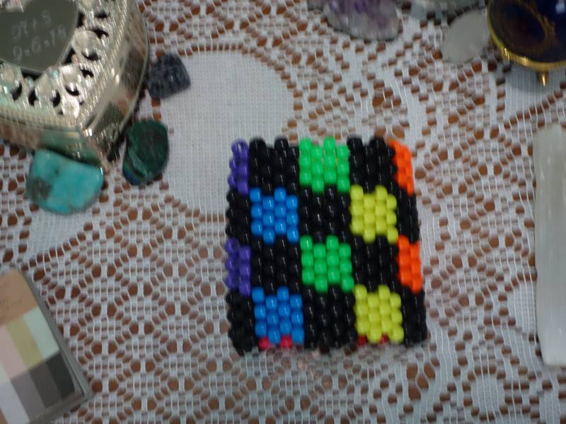 Raindbow Karierte Kandi Manschette Raindbow Karierte Kandi Manschette von CoralCrushCreations