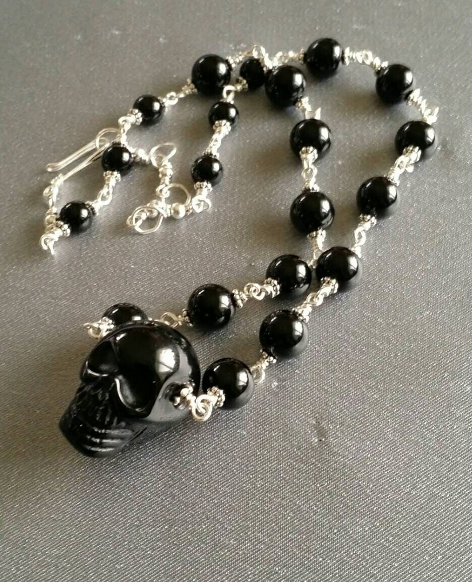 Schwarze Onyx Schädel-Halskette Sterling Silber Wire Wrap, Länge Verstellbar Schwarze Onyx Schädel-Halskette Sterling Silber Wire Wrap, Länge Verstellbar von CordochoreaCreations