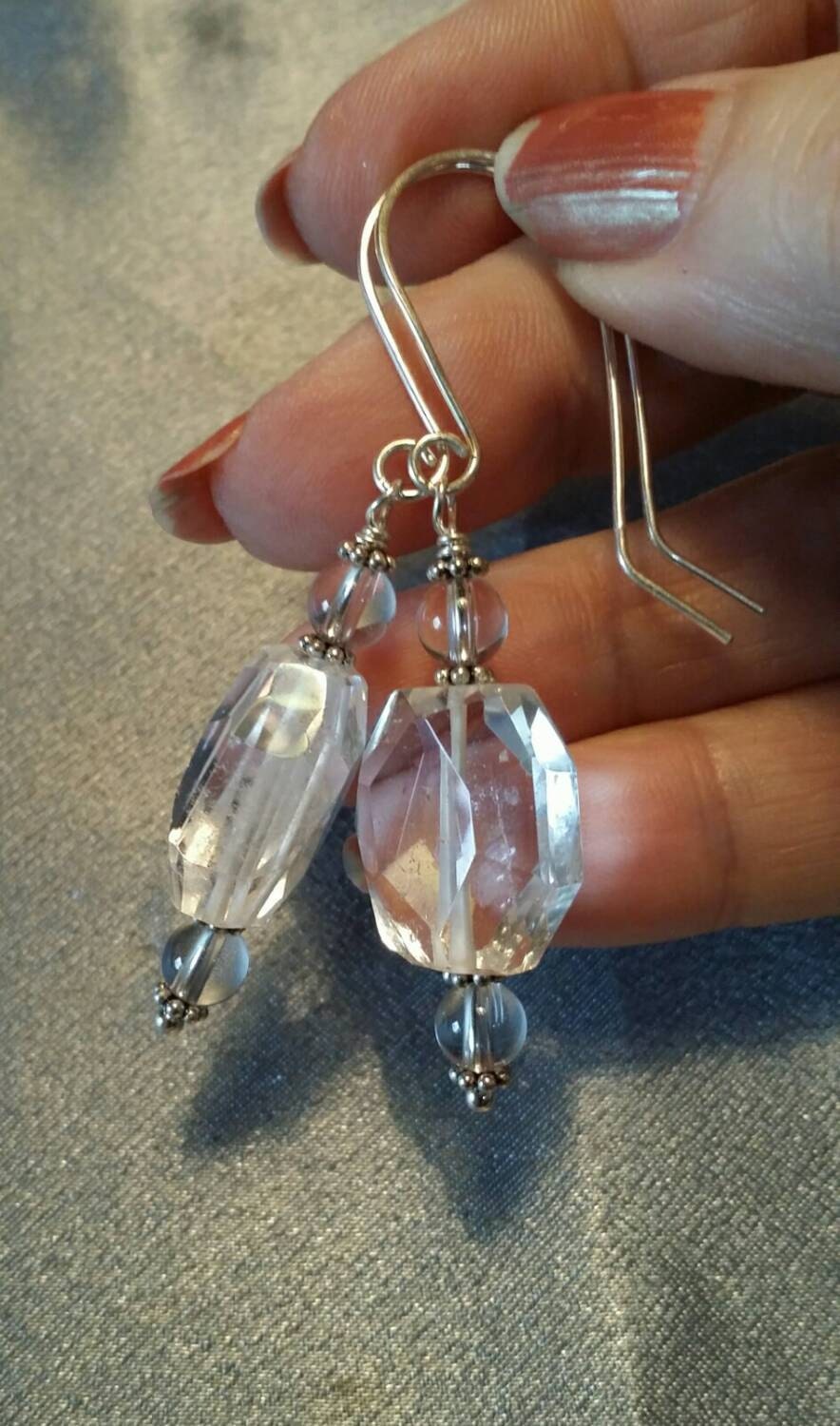 Ohrringe, Sterling Silber, Quarzkristall, Facettiert, Klar, Handgefertigt, Funkelnde Aussage | #1180 Ohrringe, Sterling Silber, Quarzkristall, Facettiert, Klar, Handgefertigt, Funkelnde Aussage | #1180 von CordochoreaCreations