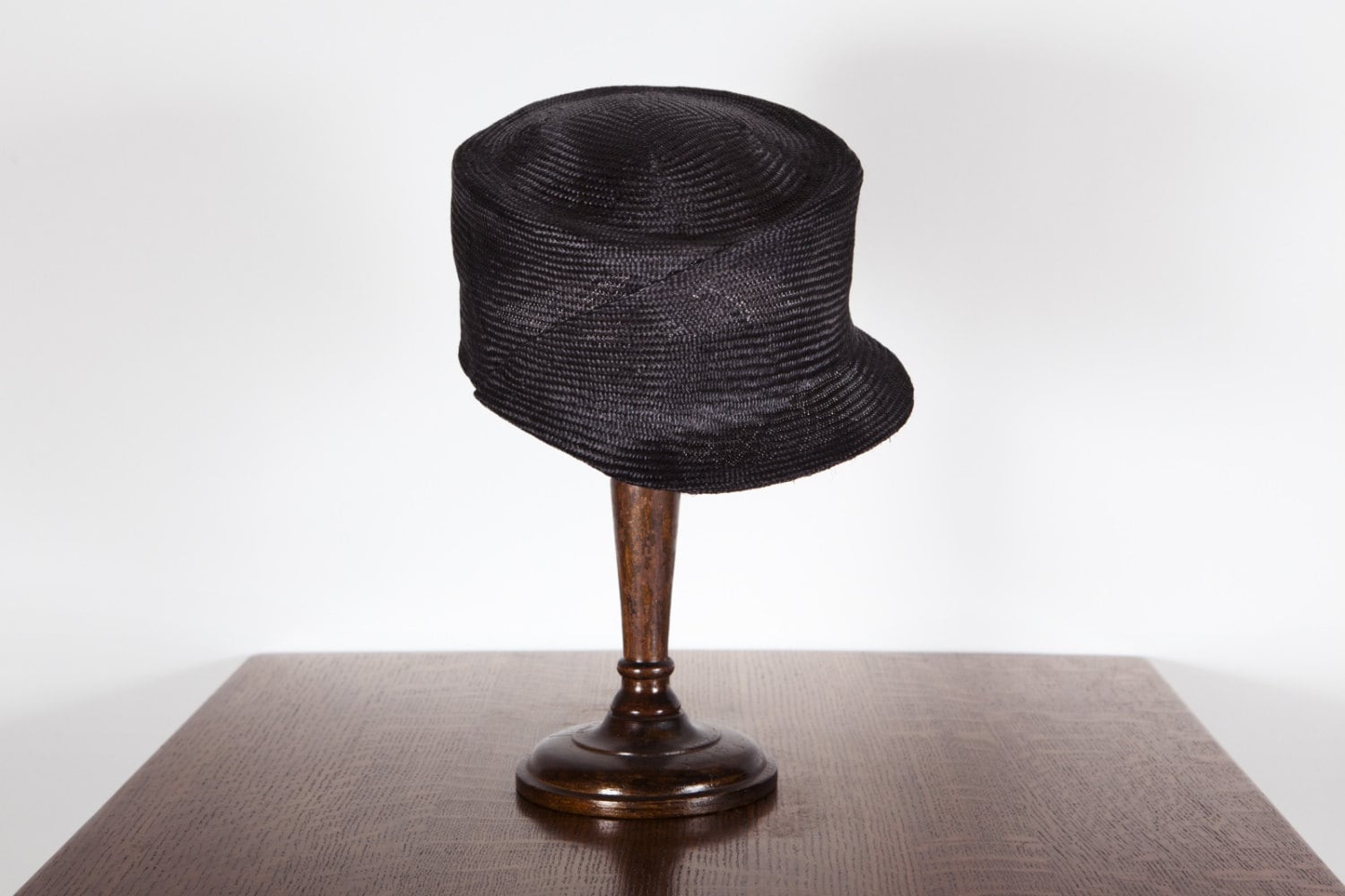 Unisex Strohkappe - Summer Style Handmodelliert Und Genäht Mit Einzigartigen Details "Smythe" von CorinaHaywood