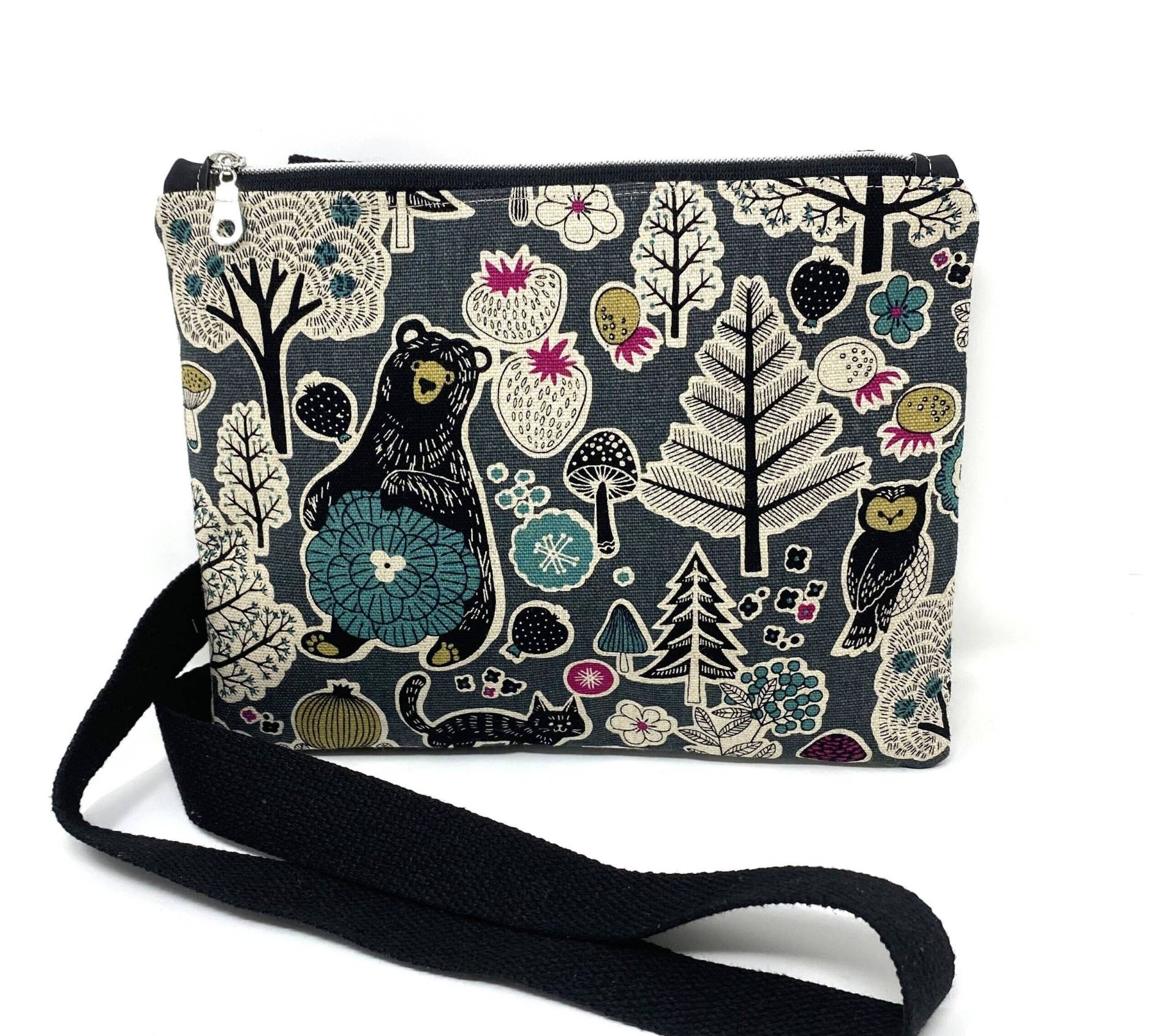 Tiere Im Wald Essentials Crossbody-Tasche, Grab & Go Bag, Tierliebhaber Geschenk, Geschenk Für Sie, Niedliches Bär, Eule, Katze, Geburtstagsgeschenk Tiere Im Wald Essentials Crossbody-Tasche, Grab & Go Bag, Tierliebhaber Geschenk, Geschenk Für Sie, Niedliches Bär, Eule, Katze, Geburtstagsgeschenk von CorkadoodleBags
