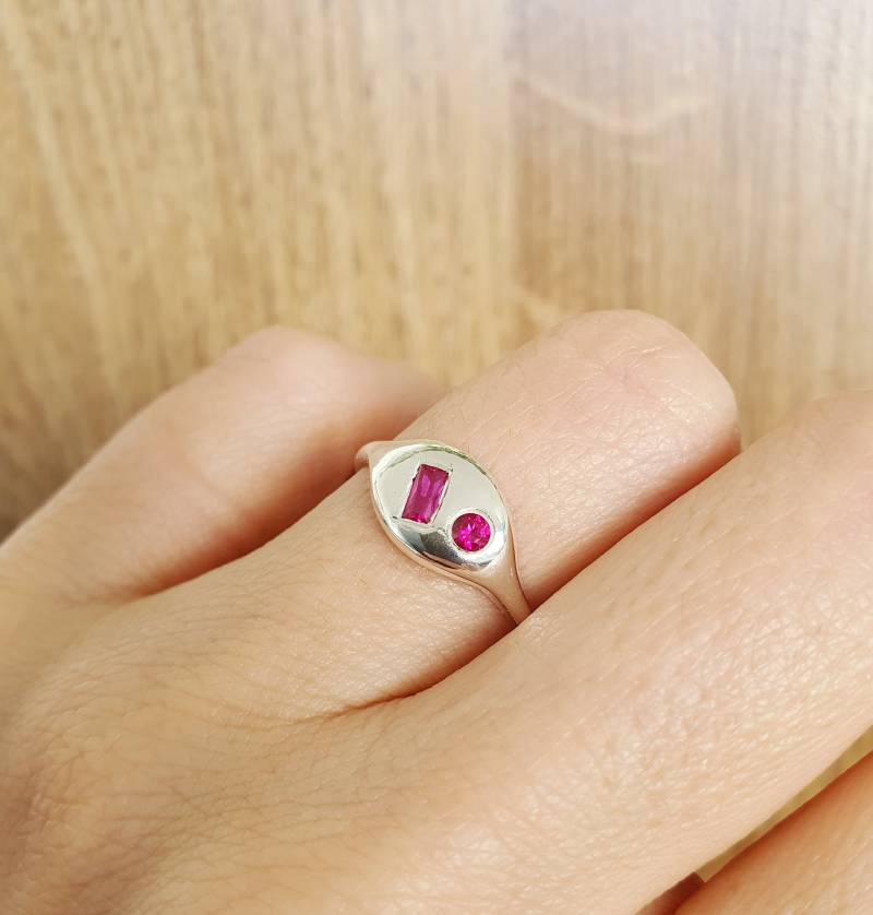 Ovaler Siegelring Mit Rubinen , Sterling Silber Toi Et Moi Ring 2 Steine Freundschaftsring von CorneliousWhite