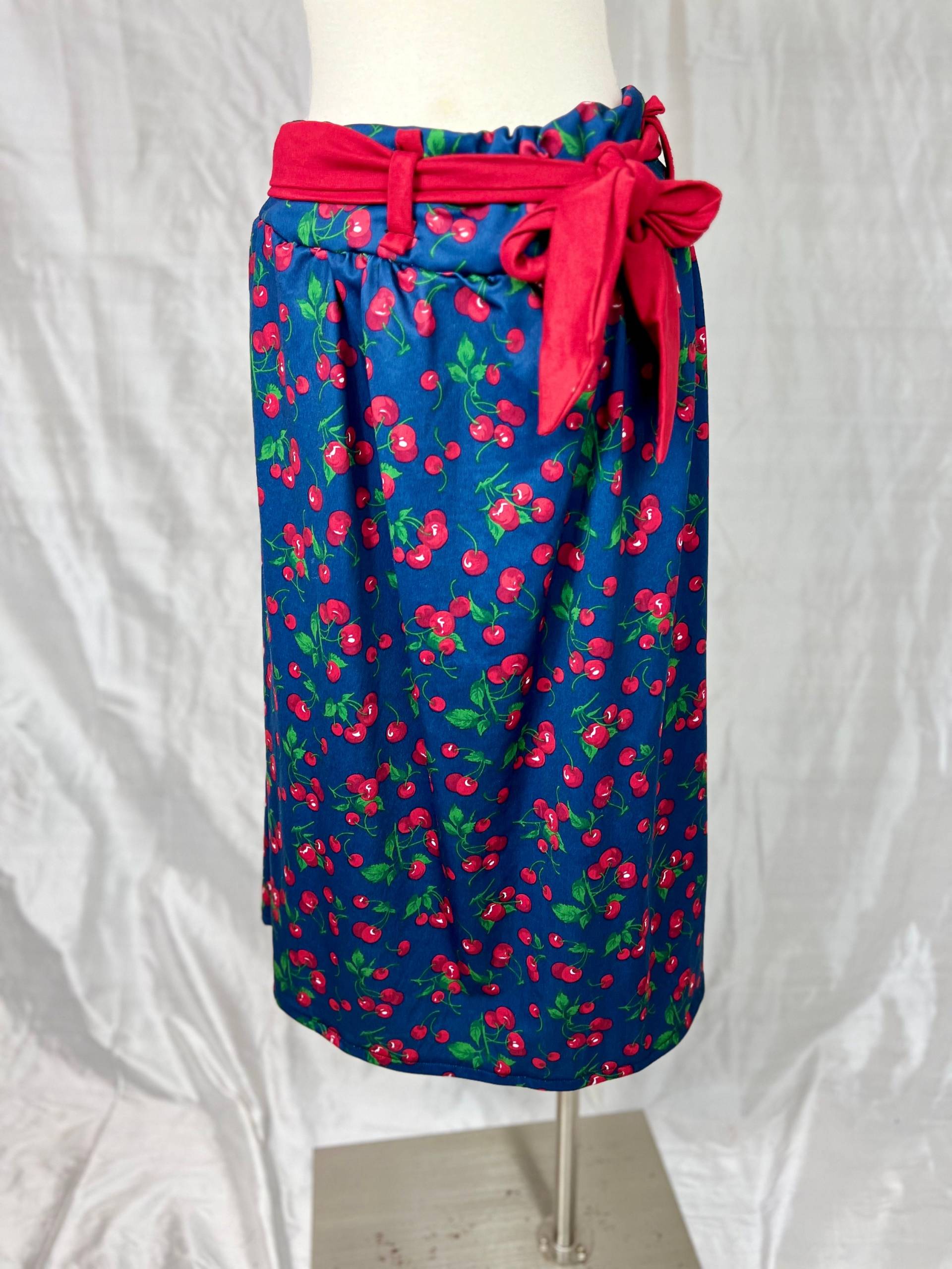 Cherry Binderock Größe M Cherry Binderock Größe M von CorsetofEden