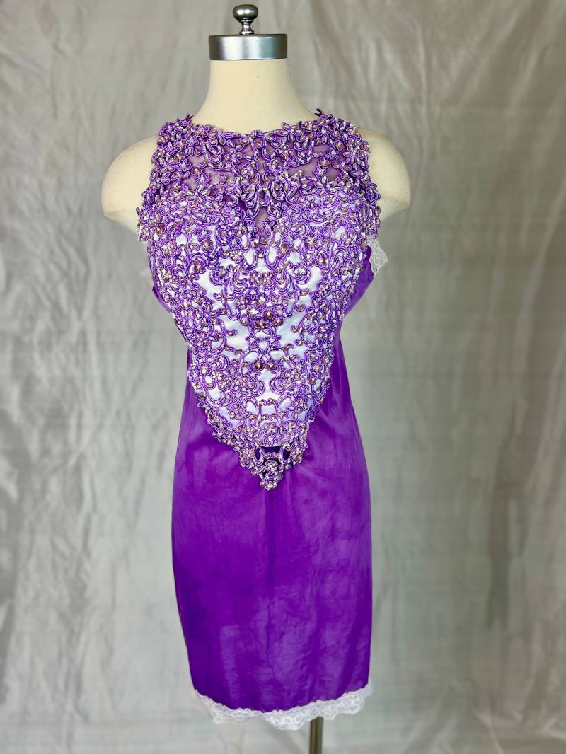 Lila Spitze Strass Kristall Mieder Slip Kleid Größe S Lila Spitze Strass Kristall Mieder Slip Kleid Größe S von CorsetofEden