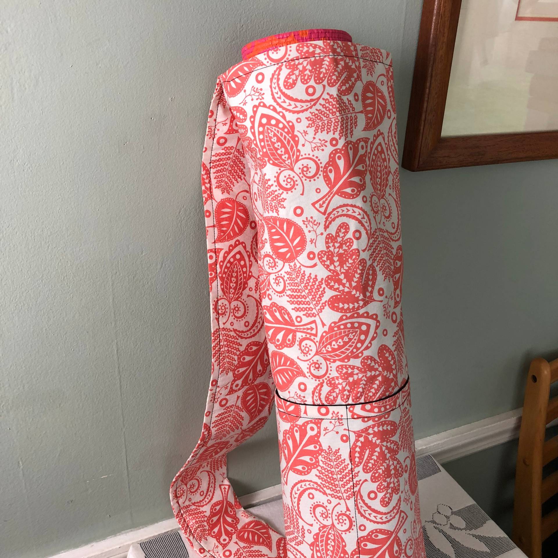 Von Hand Genäht Rosa Paisley Yoga/Pilates Tasche & Neue Matte Von Hand Genäht Rosa Paisley Yoga/Pilates Tasche & Neue Matte von CortlandStreetStudio