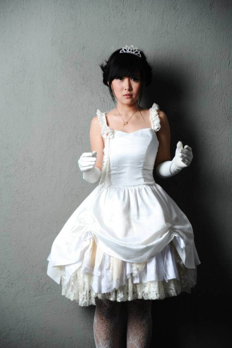 Boho Spitze Stoffpuppe Hochzeitskleid Beiges Brautkleid Zerfetztes Boho Spitze Stoffpuppe Hochzeitskleid Beiges Brautkleid Zerfetztes von CoruscateUnique