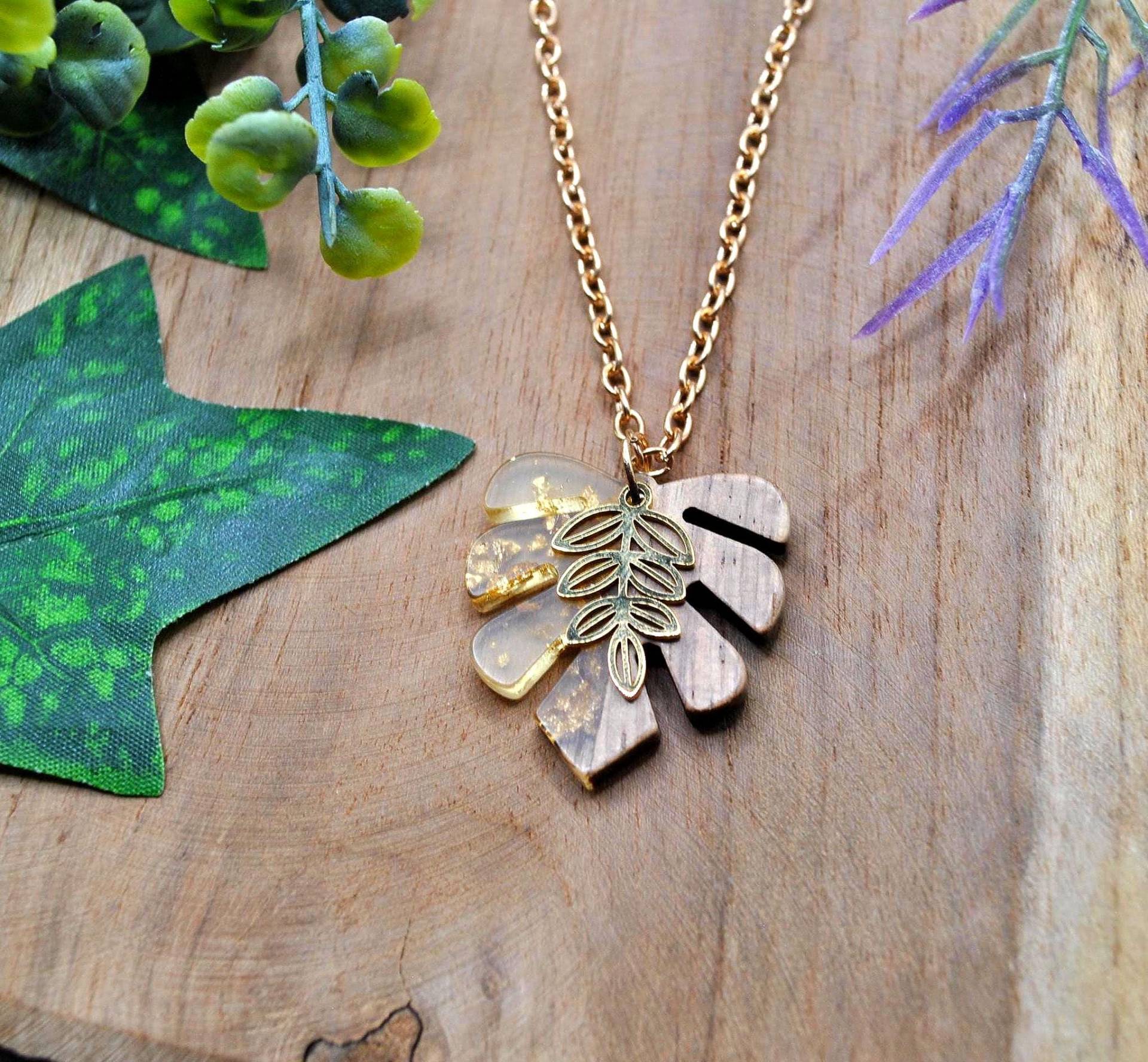 Kette "Blätterwald" Mit Doppel Blatt Anhänger, Holz Schmuck Kette "Blätterwald" Mit Doppel Blatt Anhänger, Holz Schmuck von CorvusLuna