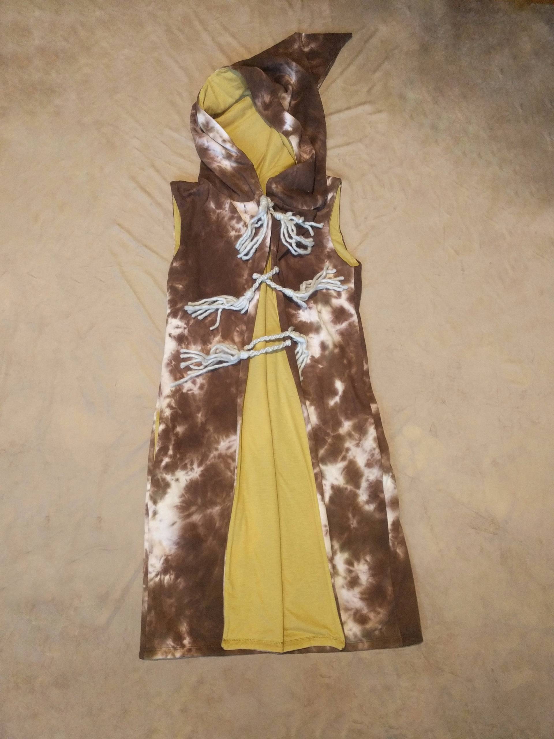 Braune Batik Weste Für Frauen, Batikstoff, Pixie Hood Festival Waldkleidung ~ Hippie Kleidung Feen Kapuzen Oberteil Boho Braune Batik Weste Für Frauen, Batikstoff, Pixie Hood Festival Waldkleidung ~ Hippie Kleidung Feen Kapuzen Oberteil Boho von CosmiaVision