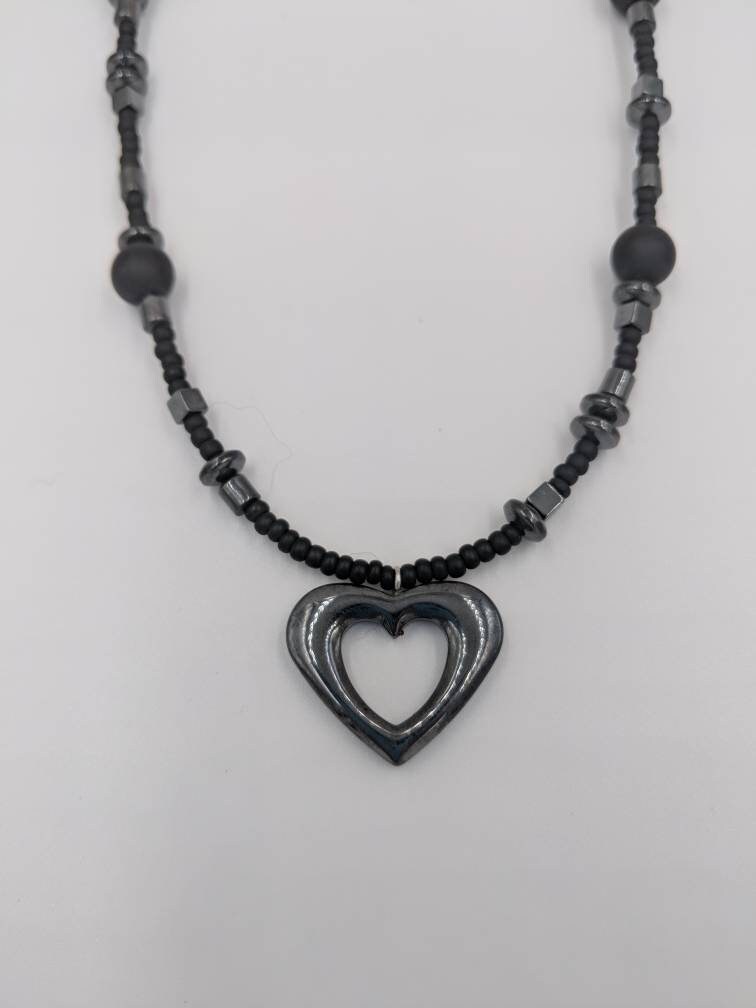 Naturstein Halskette Hämatit Onyx Herz Anhänger Erdung Chakra Schmuck Handgemachte Recycelt Naturstein Halskette Hämatit Onyx Herz Anhänger Erdung Chakra Schmuck Handgemachte Recycelt von CosmicEarthCrystals