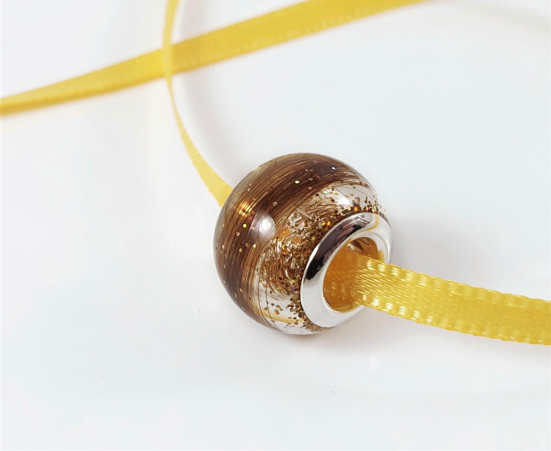 Erinnerungsperle Für Das Haar Sterling Silber Charm, Andenken An Ein Haustier/Einen Geliebten Menschen von CosmicLensJewellery