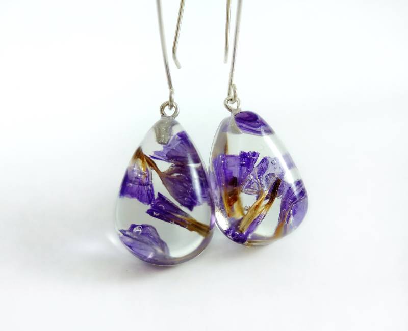 Tropfenförmige Ohrhänger Echte Statice Blumen, Sterling Silber von CosmicLensJewellery