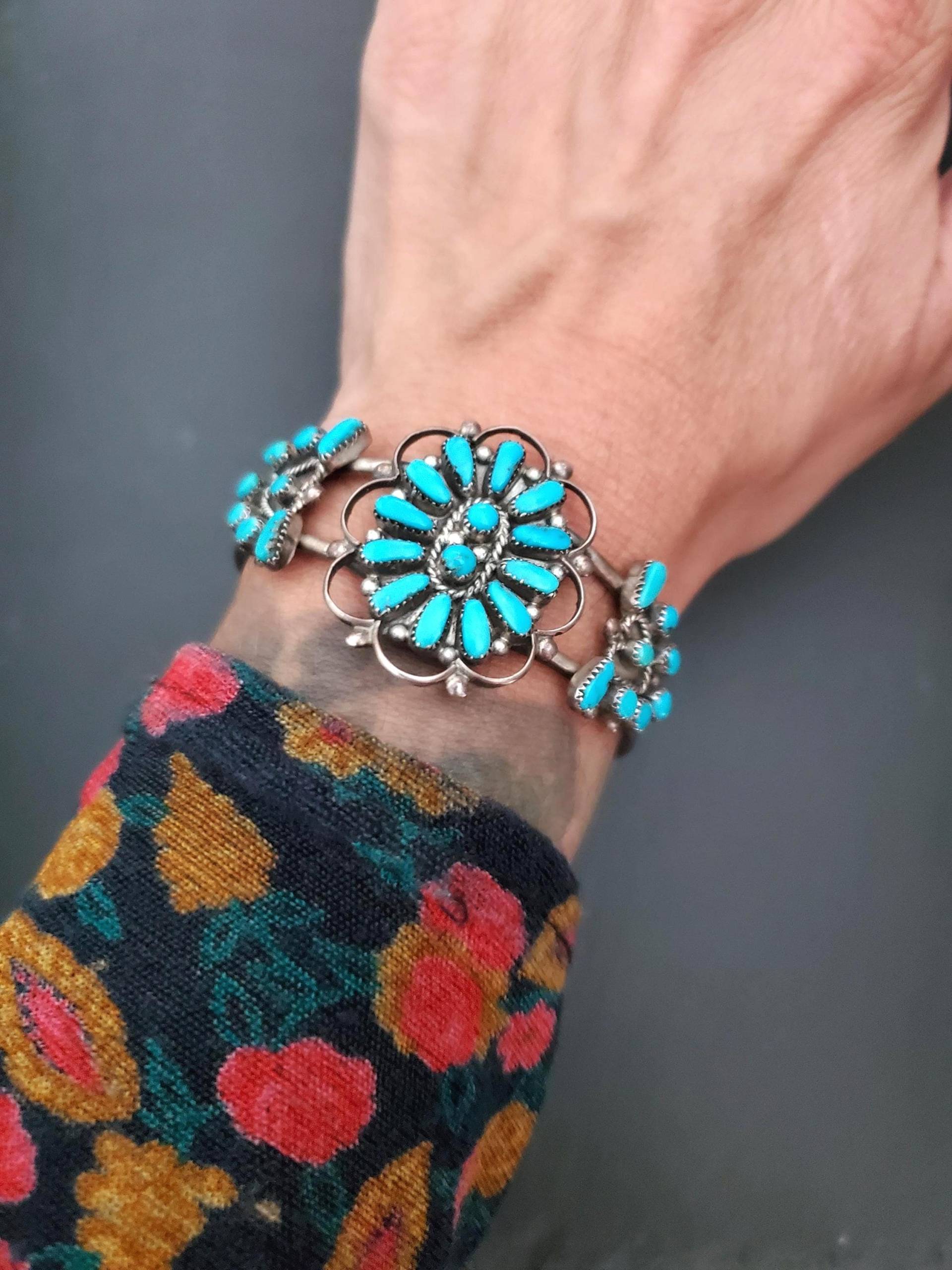 Zuni Cluster Türkis Armband - Klein von CosmicNorbu
