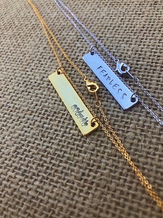 Asl Namenskette, Personalisiertes Zeichen Sprache Halskette, Taube Schmuck, Dolmetscher Geschenk, American Sign Language Geschenk Asl Namenskette, Personalisiertes Zeichen Sprache Halskette, Taube Schmuck, Dolmetscher Geschenk, American Sign Language Geschenk von CosmicSoupp