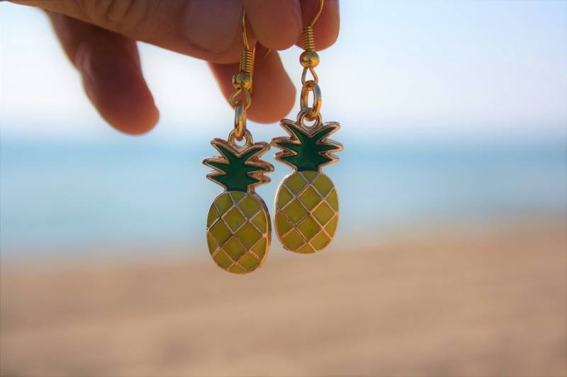 Sonnige Ohrringe, Strandohrringe, Sommerohrringe, Surfohrringe, Ananasohrringe, Boho-Ohrringe, Fröhliche Ibizastyle-Ohrringe Sonnige Ohrringe, Strandohrringe, Sommerohrringe, Surfohrringe, Ananasohrringe, Boho-Ohrringe, Fröhliche Ibizastyle-Ohrringe von Cosmicsistersbcn