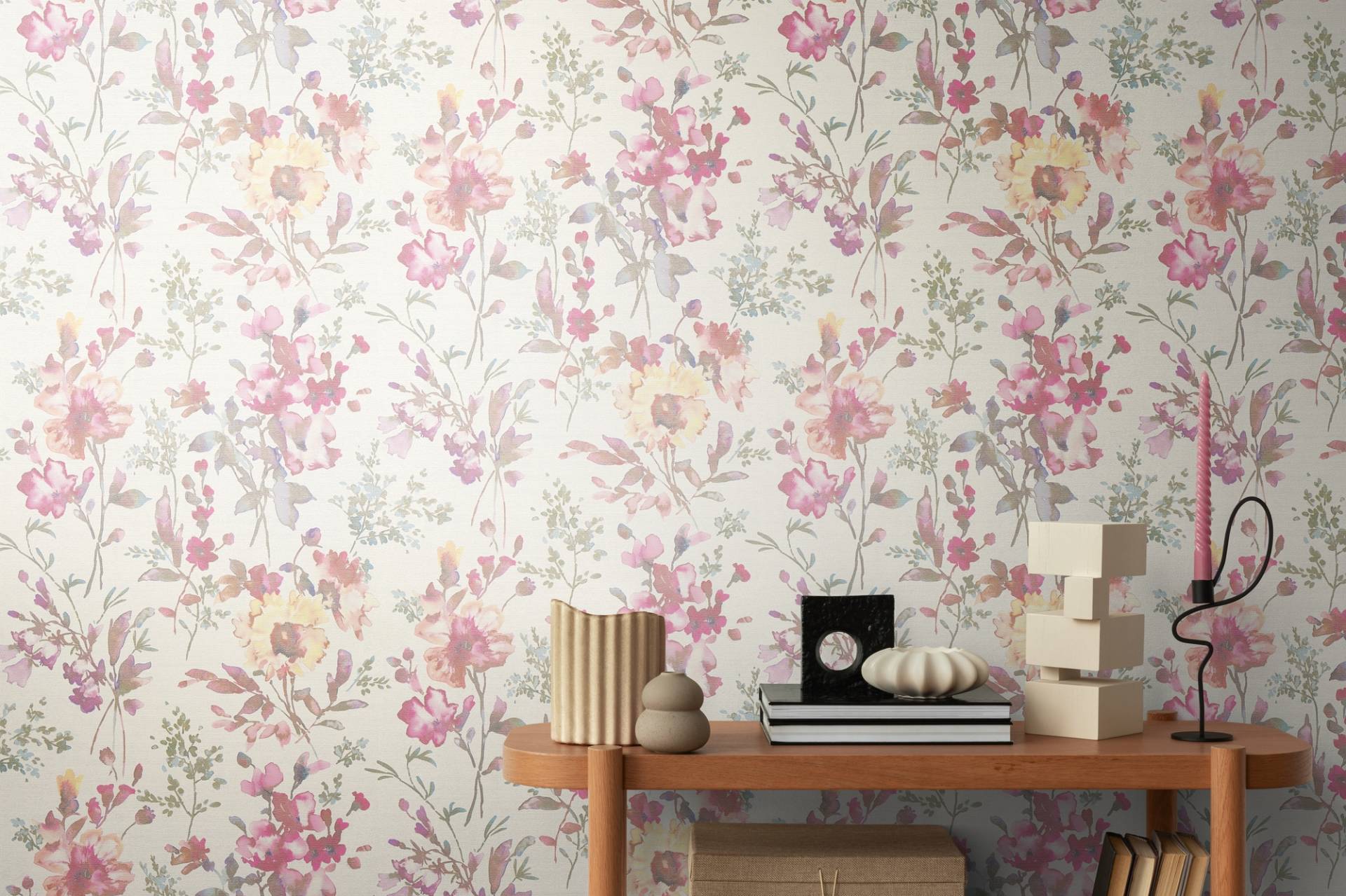 CosmoLiving by Cosmopolitan Vliestapete "Petal Poetry – Aquarell-Blumentapete" matt strukturiert von Cosmoliving By Cosmopolitan