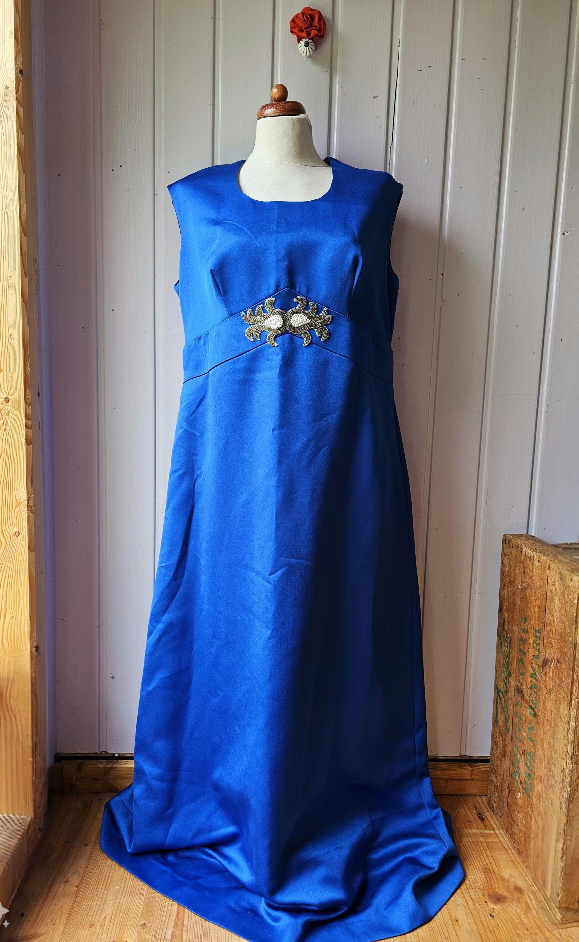 70Er Jahre Vintage Abendkleid Trevira Mit Perlenstickerei Gr. 44/46 von CostumeLoveRealities