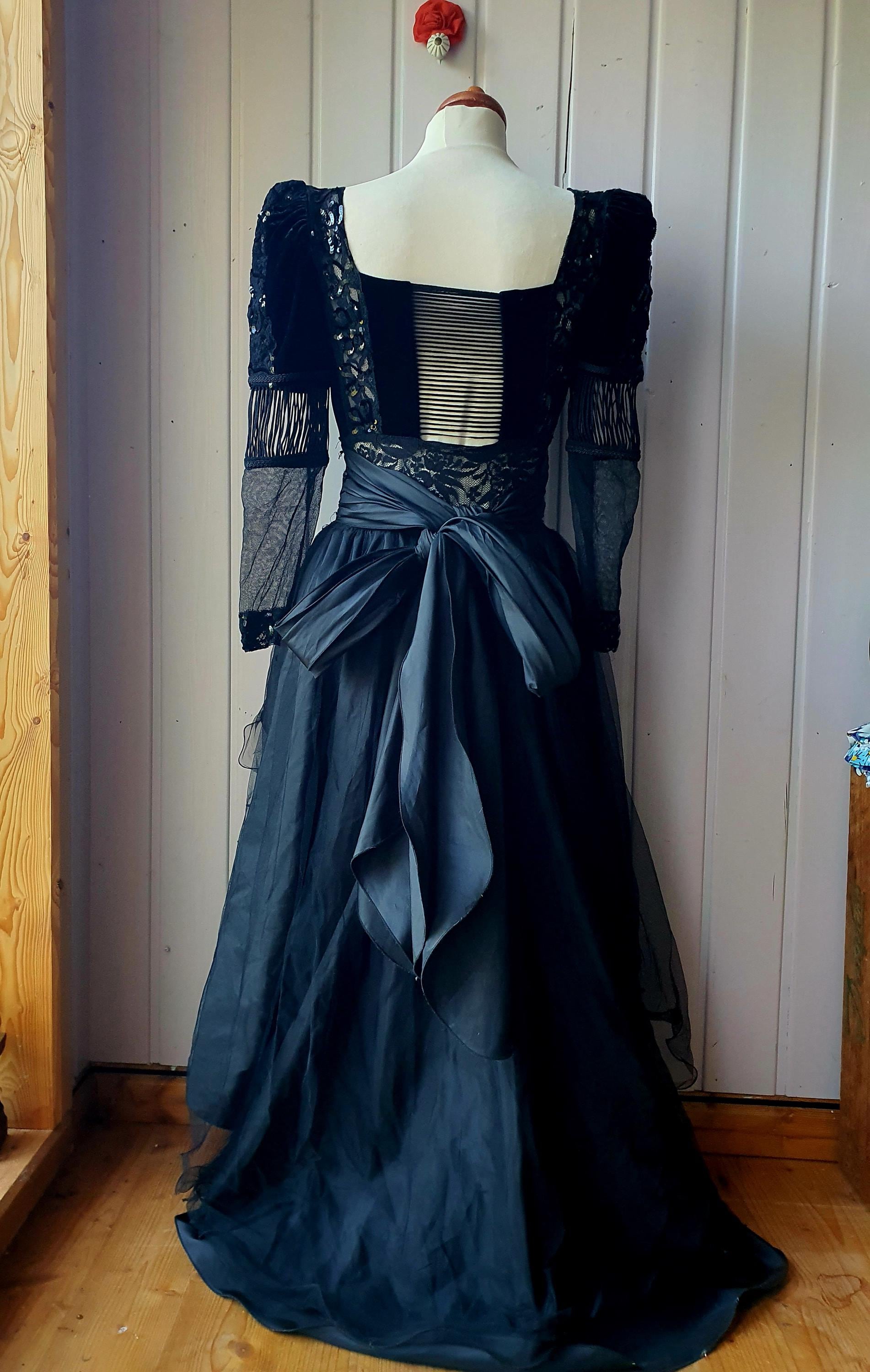 Atemberaubendes Vintage Kleid Gr.36/38 Hell von CostumeLoveRealities