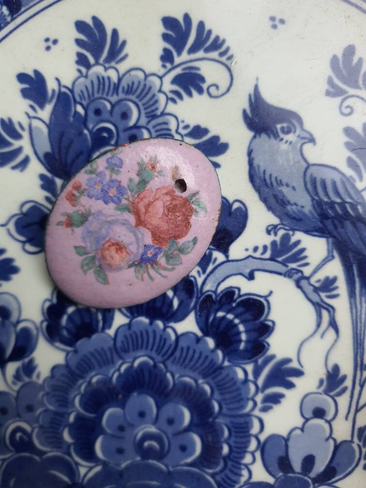 Florale Alte Brosche, Handarbeit Emaille von CostumeLoveRealities