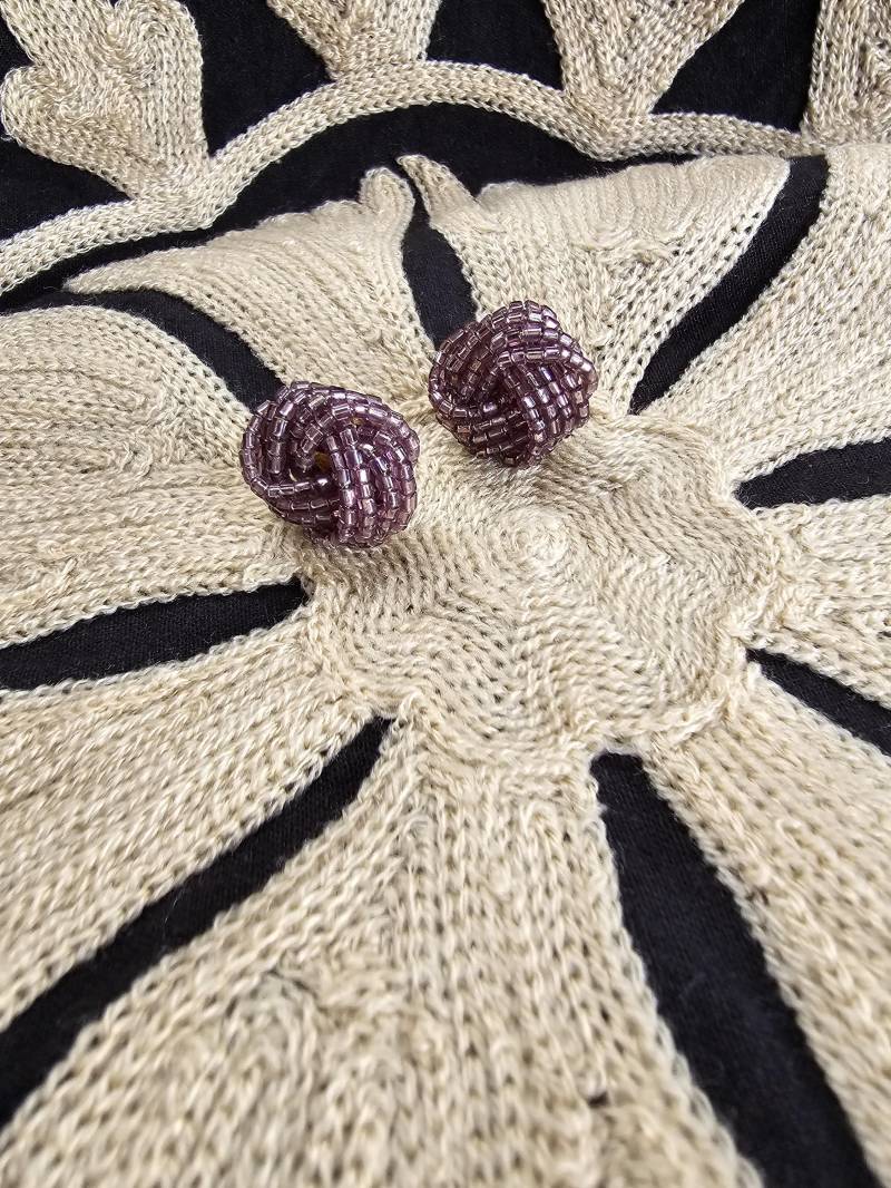 Glasperlen Vintage Ohrclips in Schimmerndem Lila von CostumeLoveRealities