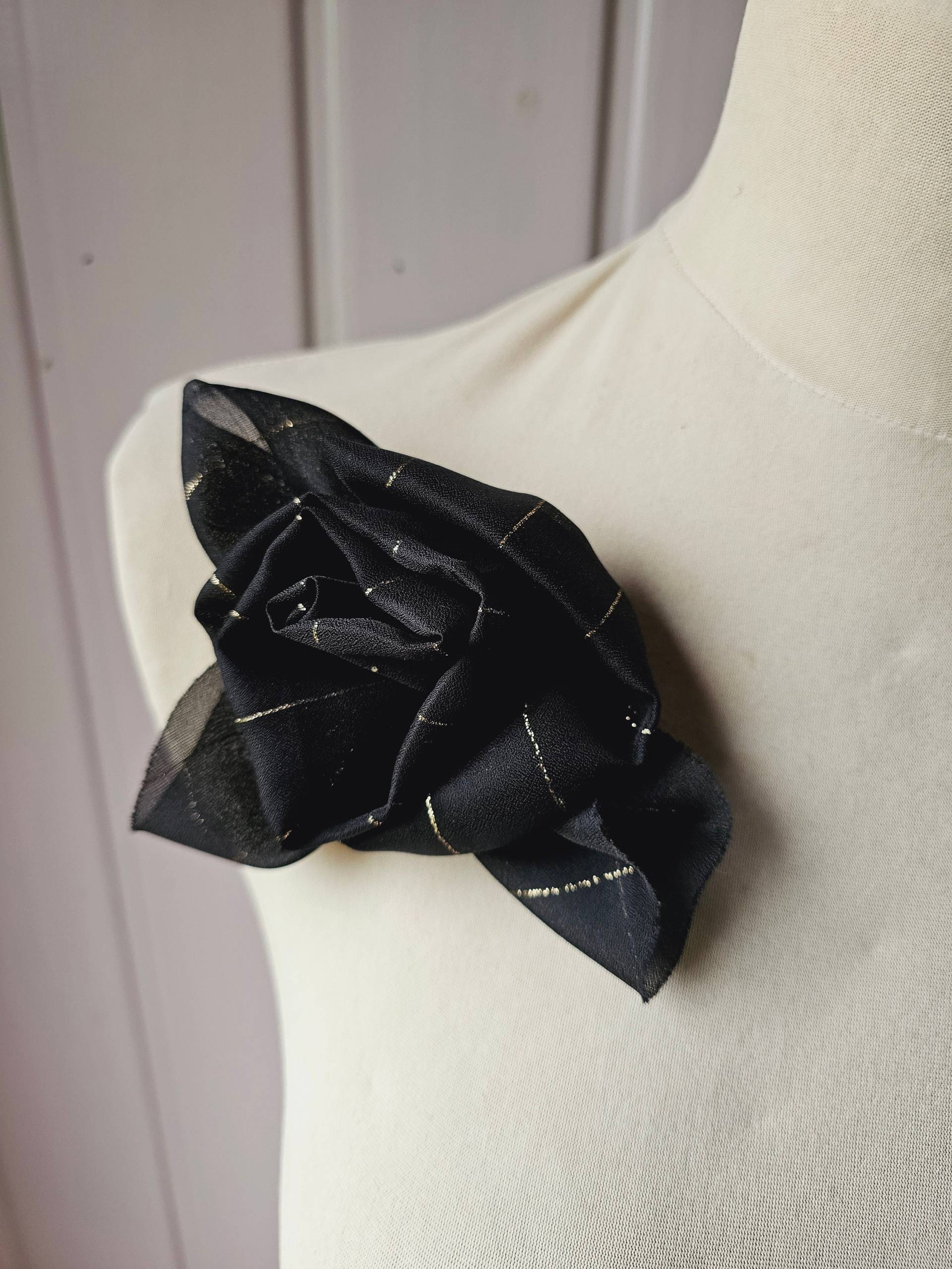 Original Mid Century Ansteckblume, Handarbeit von CostumeLoveRealities