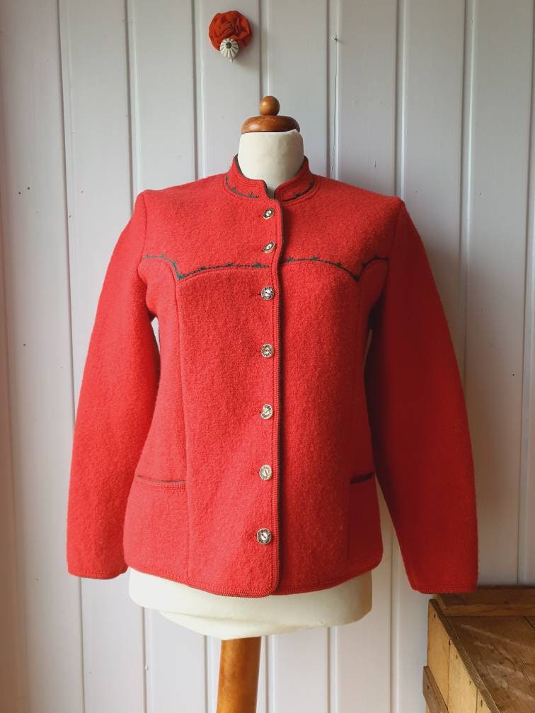 Schurwollehochwertige, Bestickte Tiroler Wolljacke, Trachtenstrickjacke von CostumeLoveRealities
