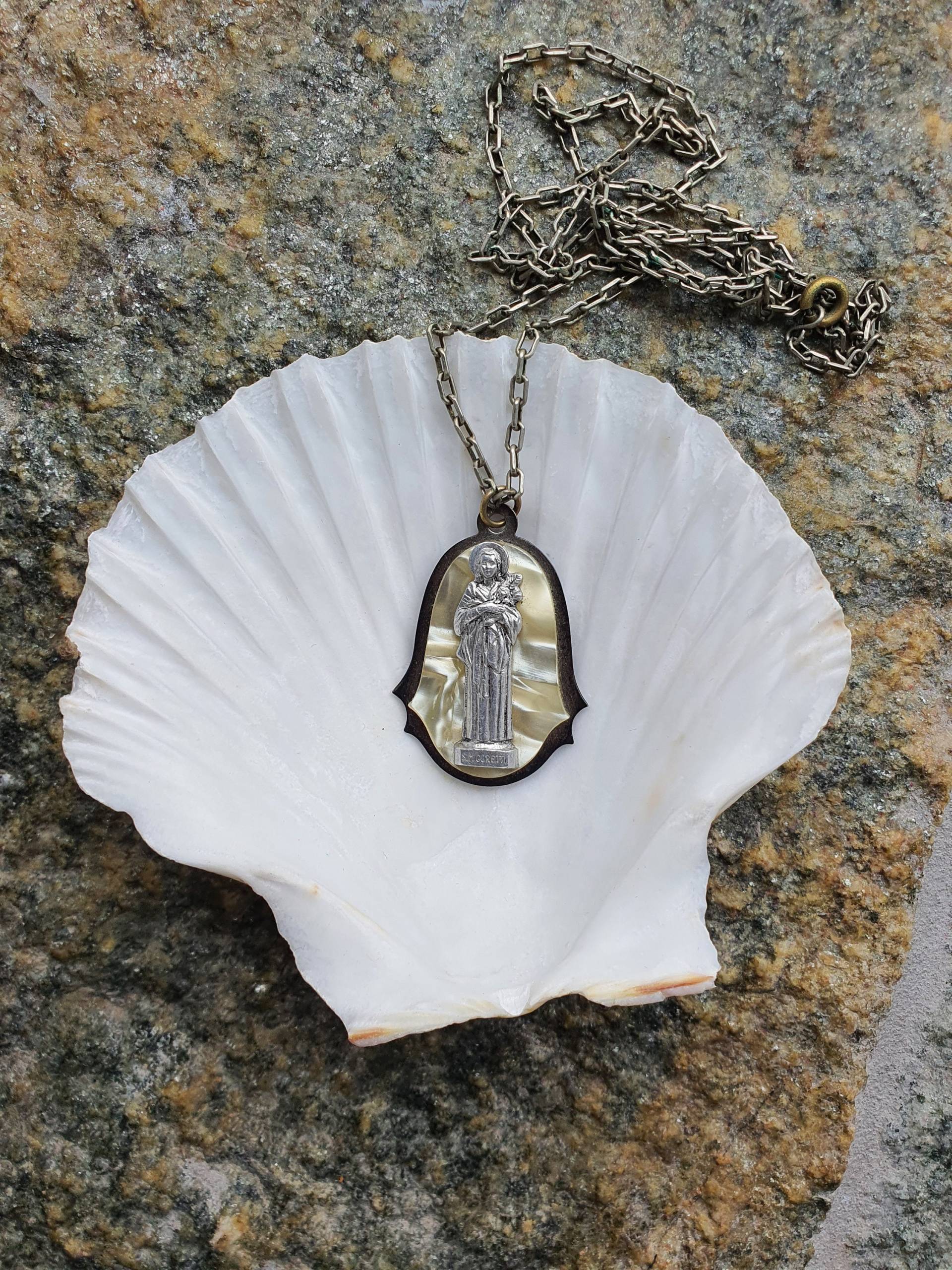 Schutz Medaillon Alte Kette Santa Maria Goretti Italien Rom von CostumeLoveRealities