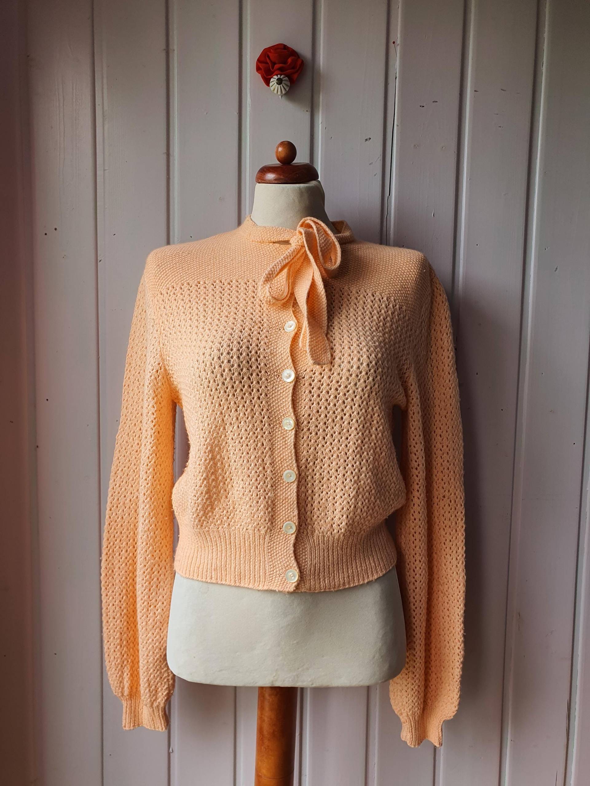 Vintage Strickjacke Handarbeit Gr.38 von CostumeLoveRealities