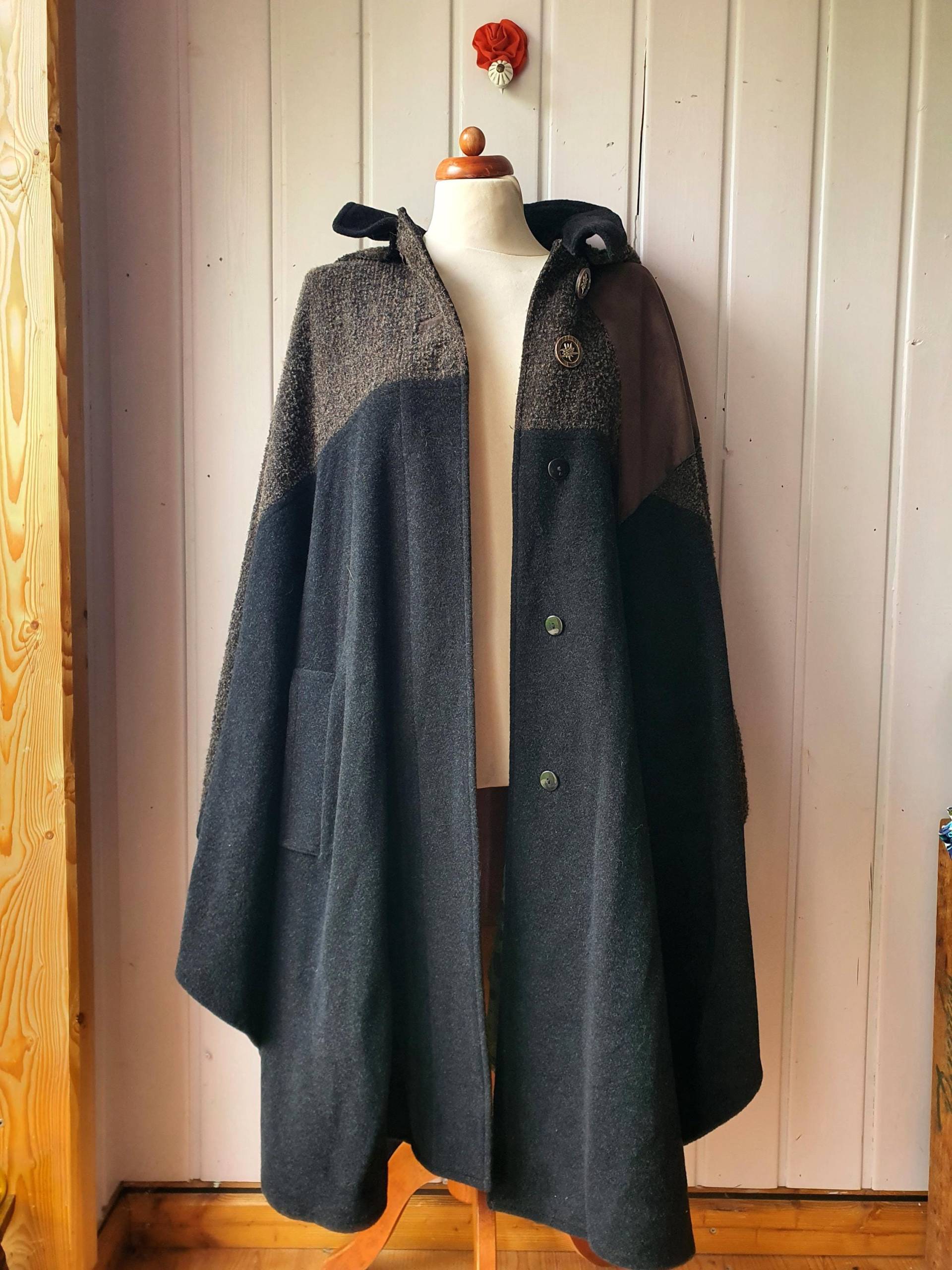 Wollcape Deadstock Vintage in Herbstfarben Ursl Trachten Gr.44/46/48 von CostumeLoveRealities