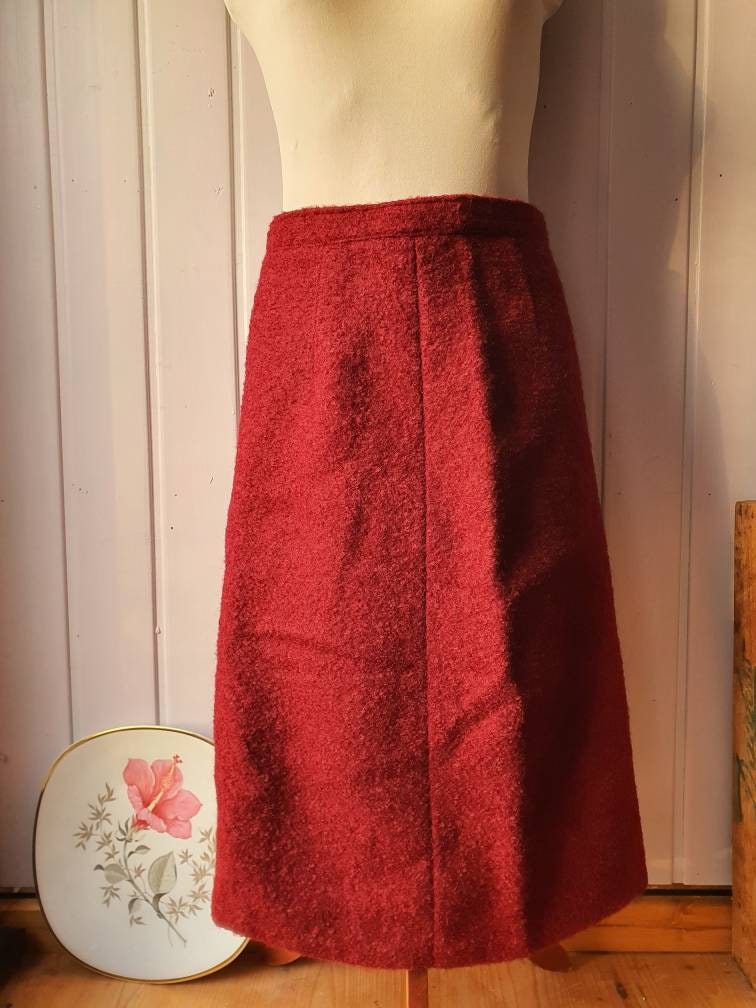 Wollrock, Bordeaux Roter Winterrock, Vintage, Midi, Gr.36/38 von CostumeLoveRealities
