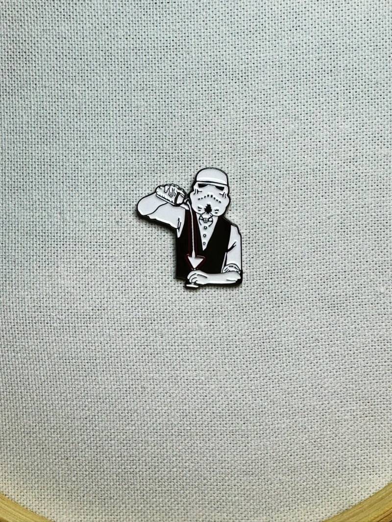 Barkeeper Martini Cocktail Metall Emaille Pin Anstecker Glücksbringer Anstecknadel Jacke Tasche Rucksack Badge von CosyIslandLiving