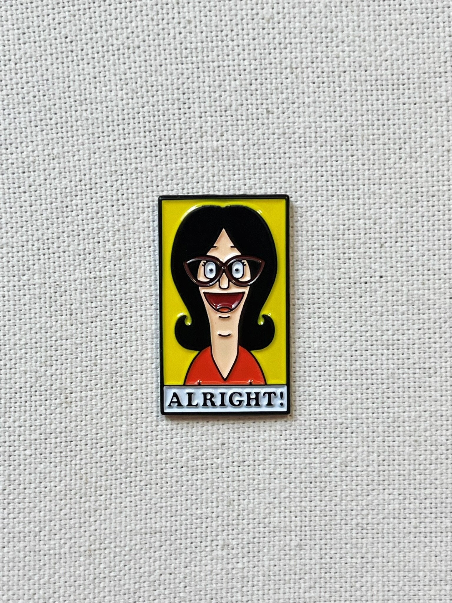 Bob's Burgers - Linda Belcher Alright Metall Emaille Pin Anstecker Cartoon Anstecknadel Tasche Rucksack Abzeichen Accessoire Bob's Burgers - Linda Belcher Alright Metall Emaille Pin Anstecker Cartoon Anstecknadel Tasche Rucksack Abzeichen Accessoire von CosyIslandLiving