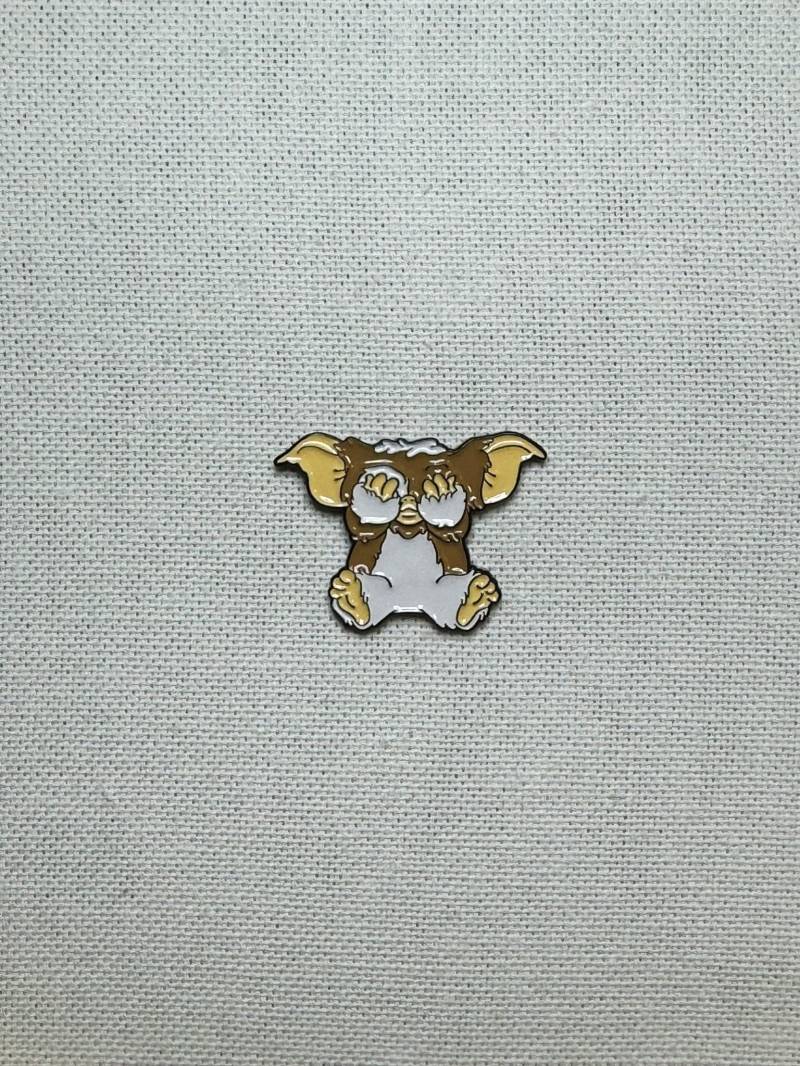 Cute Gremlin Metall Emaille Pin Anstecker Anstecknadel Tasche Rucksack Abzeichen Accessoires Herstellen Cute Gremlin Metall Emaille Pin Anstecker Anstecknadel Tasche Rucksack Abzeichen Accessoires Herstellen von CosyIslandLiving