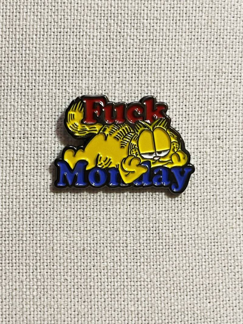 Fck Montag Vintage Comic Metall Emaille Pin Anstecker Anstecknadel Tasche Rucksack Abzeichen Accessoire Fck Montag Vintage Comic Metall Emaille Pin Anstecker Anstecknadel Tasche Rucksack Abzeichen Accessoire von CosyIslandLiving