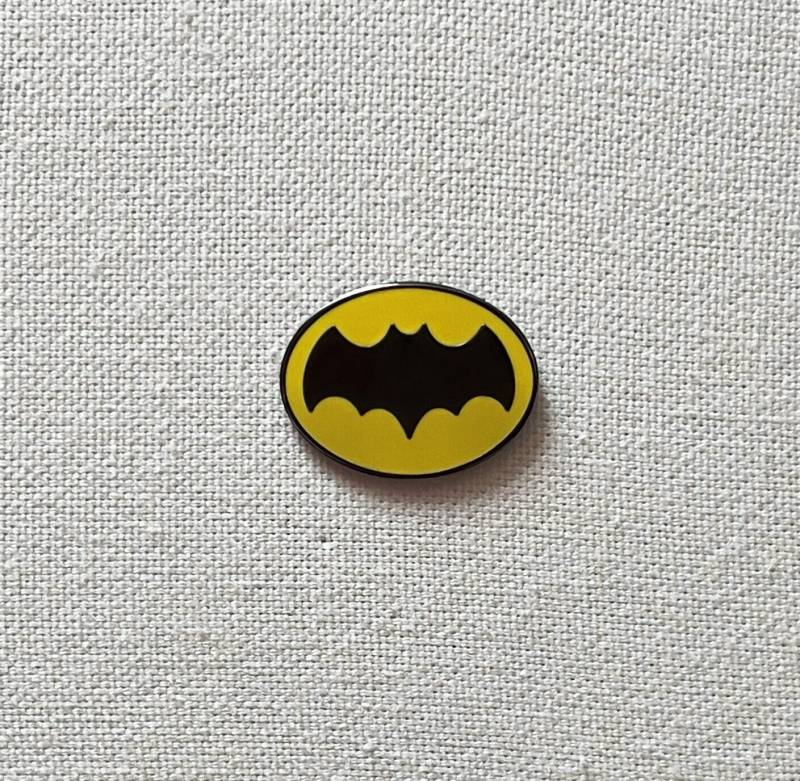 Fledermaus Metall Emaille Pin Anstecker Ausgestattetanstecknadel Tasche Rucksack Abzeichen Accessoire Fledermaus Metall Emaille Pin Anstecker Ausgestattetanstecknadel Tasche Rucksack Abzeichen Accessoire von CosyIslandLiving