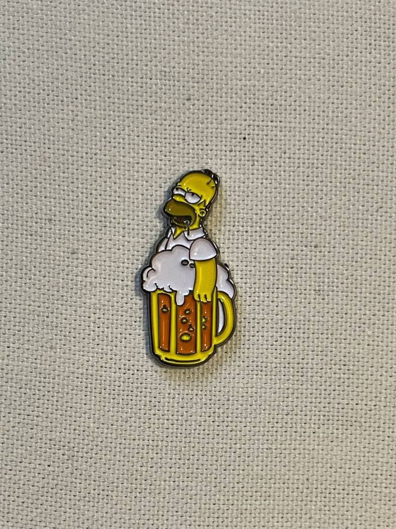 Homer Simpson Bier Glas Die Simpsons Metall Emaille Pin Anstecker Anstecknadel Tasche Rucksack Abzeichen Accessoire Homer Simpson Bier Glas Die Simpsons Metall Emaille Pin Anstecker Anstecknadel Tasche Rucksack Abzeichen Accessoire von CosyIslandLiving