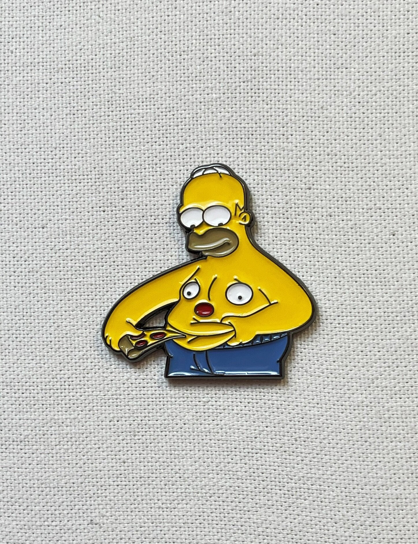 Homer Simpson Pizza Bauch Die Simpsons Metall Emaille Pin Anstecker Anstecknadel Tasche Rucksack Abzeichen Accessoire Homer Simpson Pizza Bauch Die Simpsons Metall Emaille Pin Anstecker Anstecknadel Tasche Rucksack Abzeichen Accessoire von CosyIslandLiving