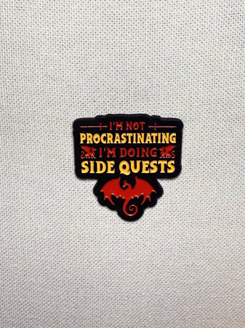 I'm Not Procrastinating Doing Side Quests Metall Emaille Pin Adhs Anstecker Herstellen Tasche Rucksack Jacke Badge von CosyIslandLiving