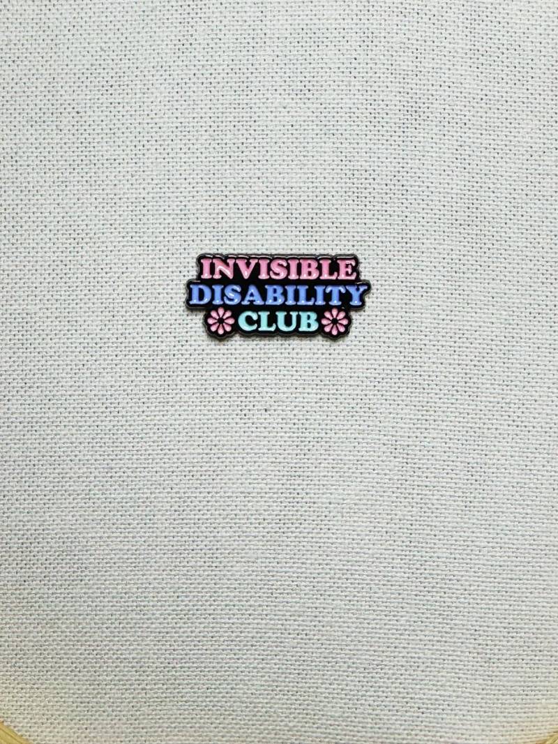 Invisible Disability Club Metall Emaille Pin Anstecker Versehen Brosche Invisible Disability Club Metall Emaille Pin Anstecker Versehen Brosche von CosyIslandLiving
