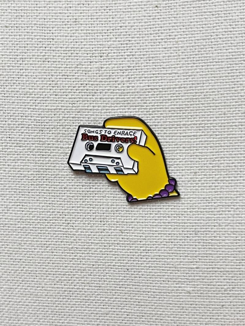 Songs To Enrage Busfahrer Otto Die Simpsons Metall Emaille Pin Anstecker Kompakt Kassette Anstecknadel Tasche Rucksack Badge Accessoire von CosyIslandLiving