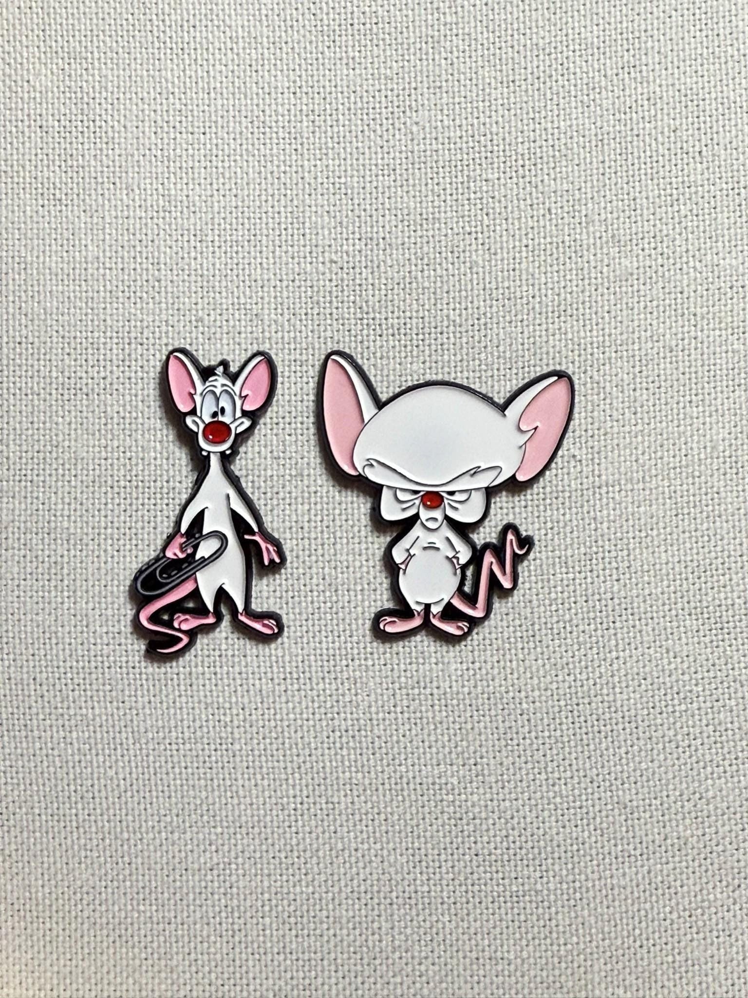Pinky & The Brain Metall Emaille Pin Anstecker Anstecknadel Tasche Rucksack Pinky & The Brain Metall Emaille Pin Anstecker Anstecknadel Tasche Rucksack von CosyIslandLiving