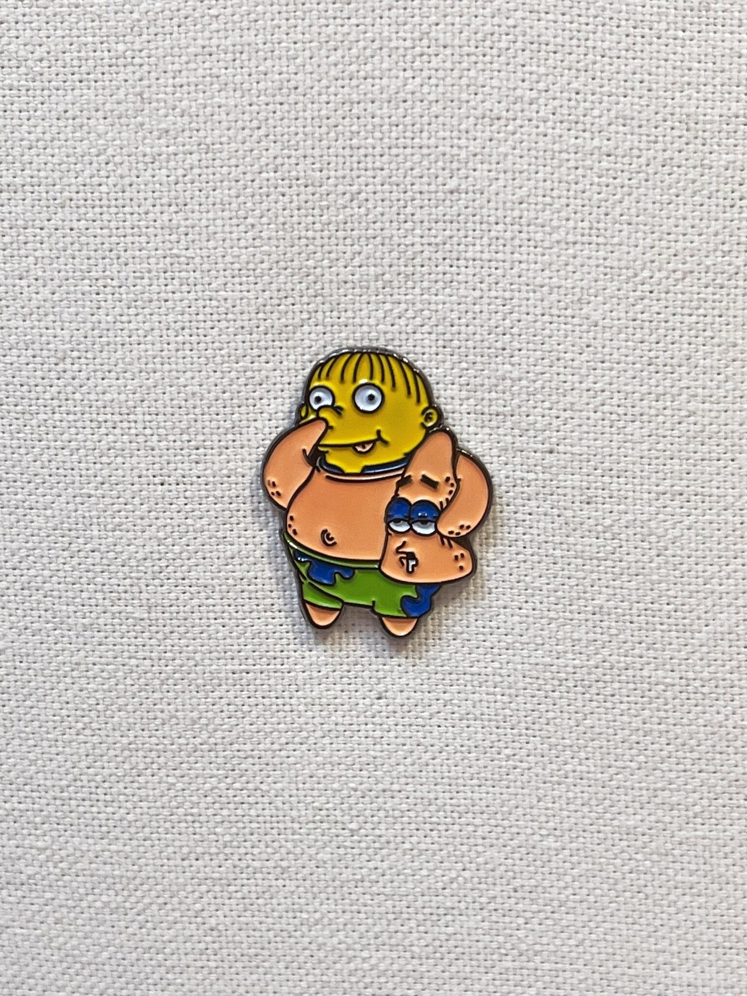Ralph Wiggum Die Simpsons Metall Emaille Pin Anstecker Anstecknadel Tasche Rucksack Abzeichen Accessoire Ralph Wiggum Die Simpsons Metall Emaille Pin Anstecker Anstecknadel Tasche Rucksack Abzeichen Accessoire von CosyIslandLiving