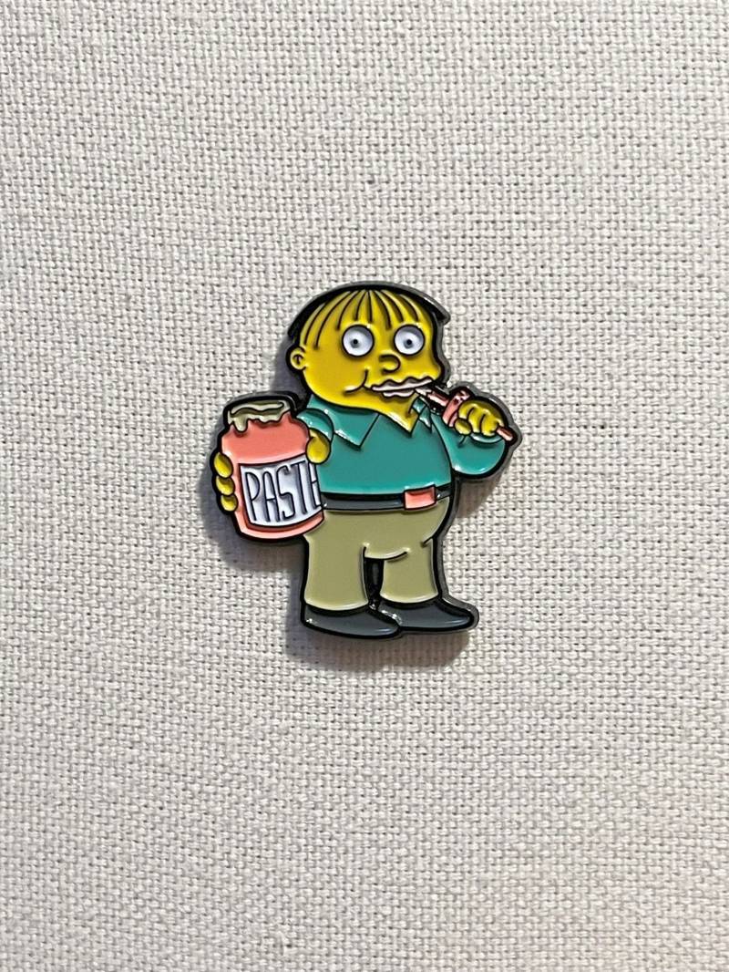 Ralph Wiggum Paste Die Simpsons Metall Emaille Pin Anstecker Anstecknadel Tasche Rucksack Abzeichen Accessoire von CosyIslandLiving