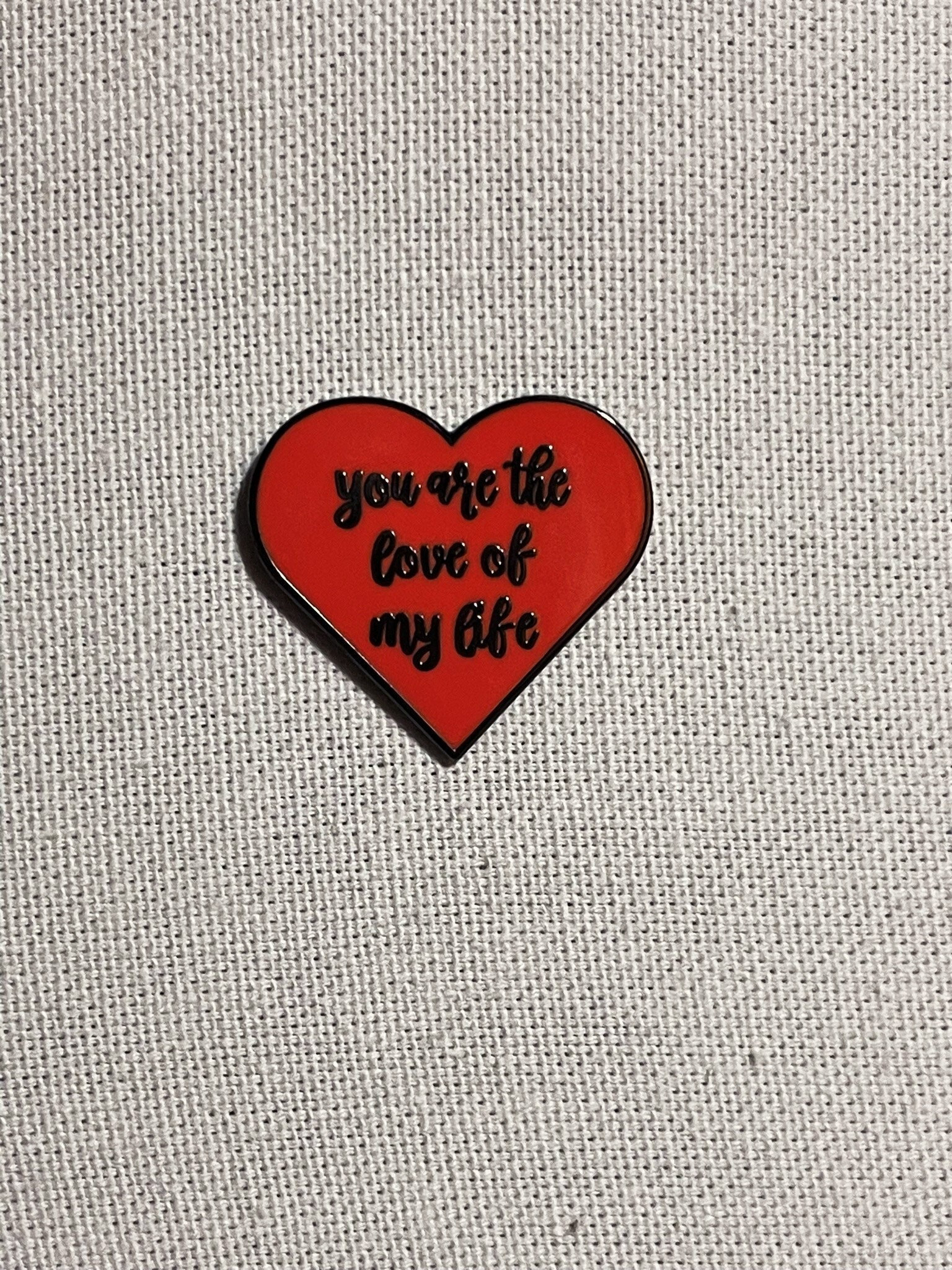 You Are The Love Of My Life Metall Emaille Pin Anstecker Herz Anstecknadel Tasche Rucksack Abzeichen Accessoire You Are The Love Of My Life Metall Emaille Pin Anstecker Herz Anstecknadel Tasche Rucksack Abzeichen Accessoire von CosyIslandLiving