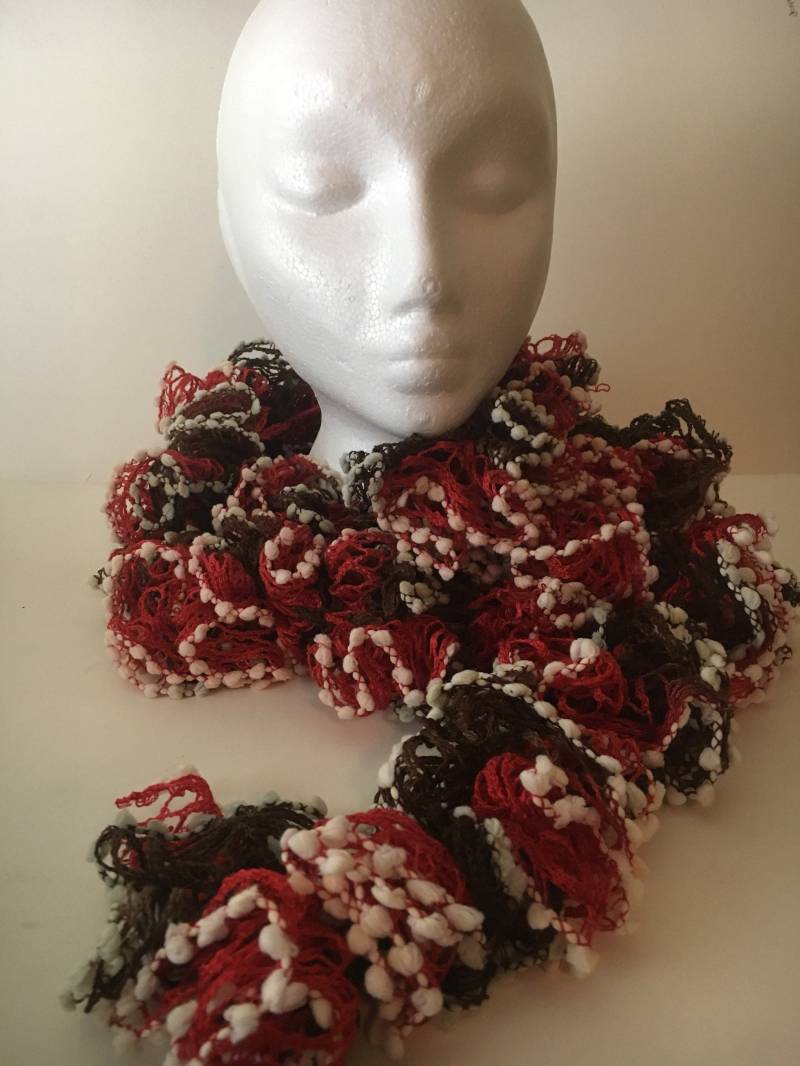 Rüschenschal Rüschenschal von CosyKnitting121