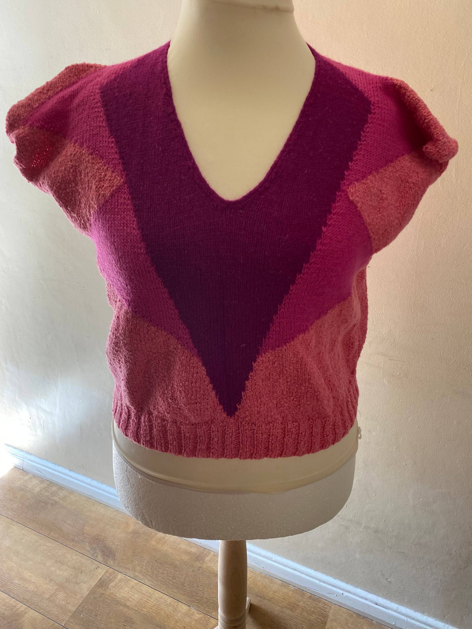 Sommerpullover Mit V-Ausschnitt Sommerpullover Mit V-Ausschnitt von CosyKnitting121