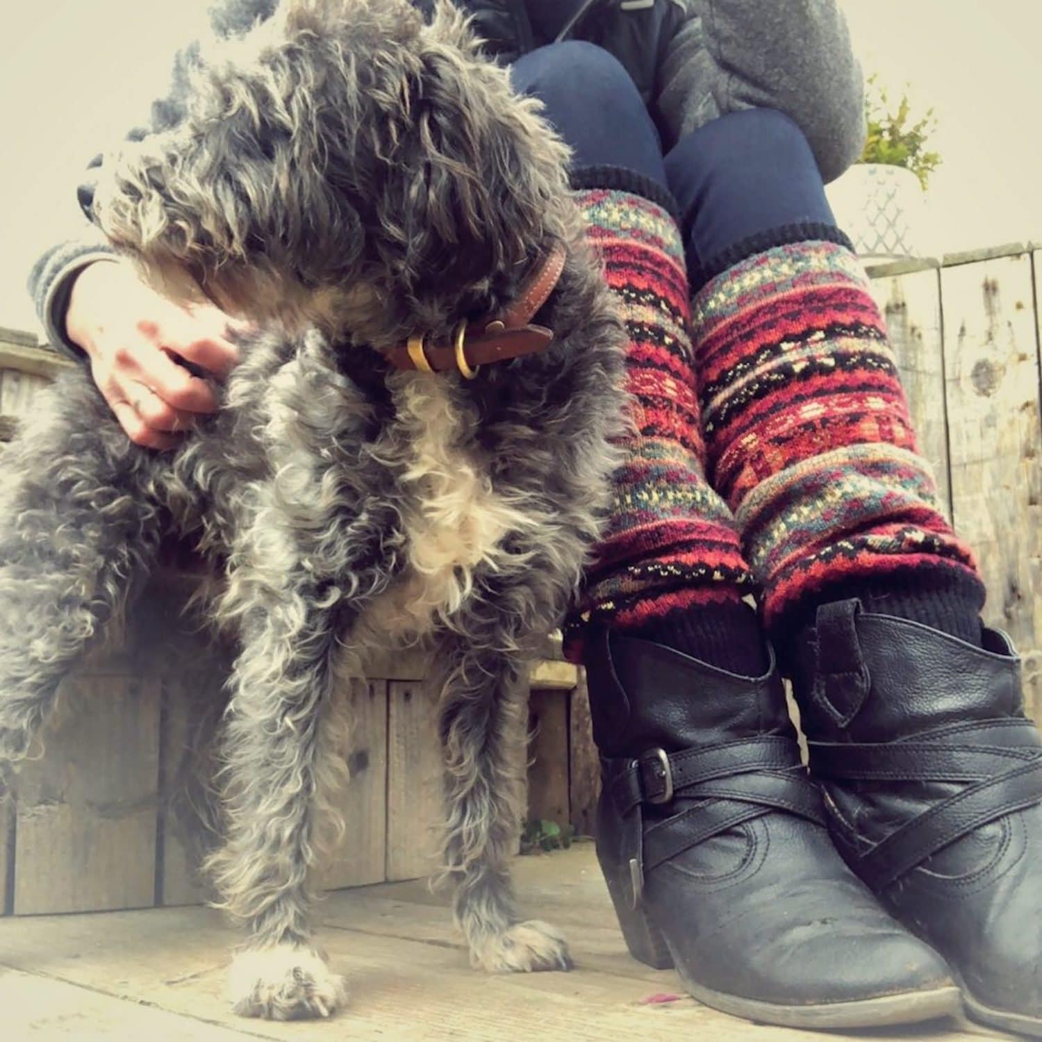 Fair Isle Beinstulpen Gestrickte Grobstrick Boho Stiefel Manschetten in Schwarz Fair Isle Beinstulpen Gestrickte Grobstrick Boho Stiefel Manschetten in Schwarz von CosyStrider