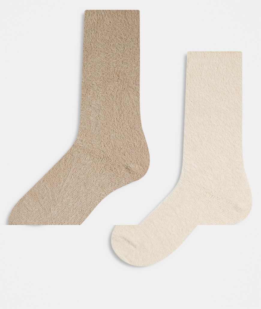 Cotton On - 2er-Pack flauschige Crew-Socken in neutralen Farben von Cotton On
