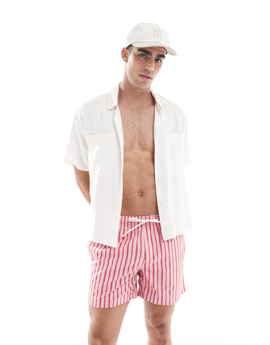 Cotton On - Badeshorts in Rosa mit Retro-Print von Cotton On