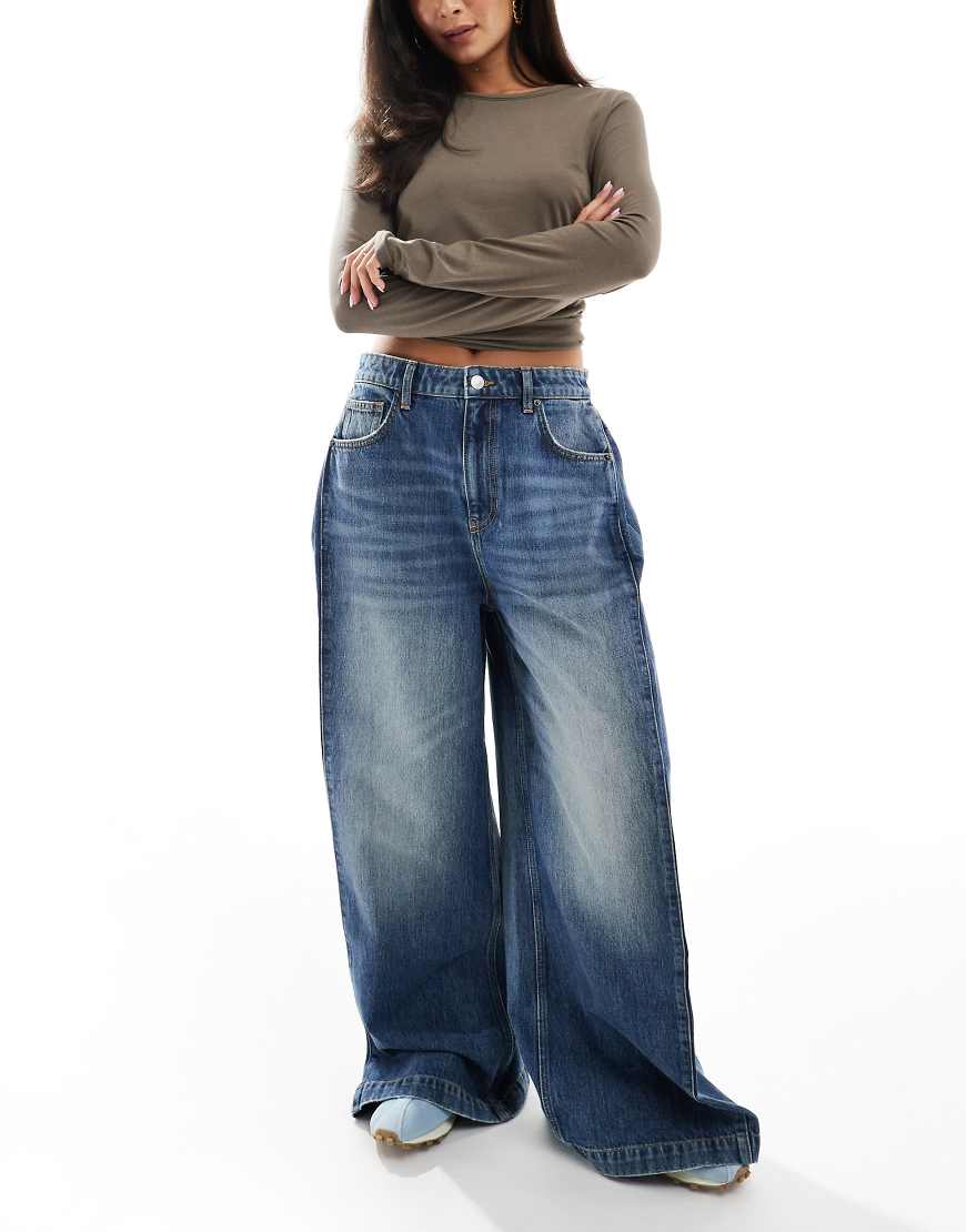 Cotton On - Curvy - Gerade Jeans in Notion-Blau mit tiefem Bund Cotton On - Curvy - Gerade Jeans in Notion-Blau mit tiefem Bund von Cotton:On