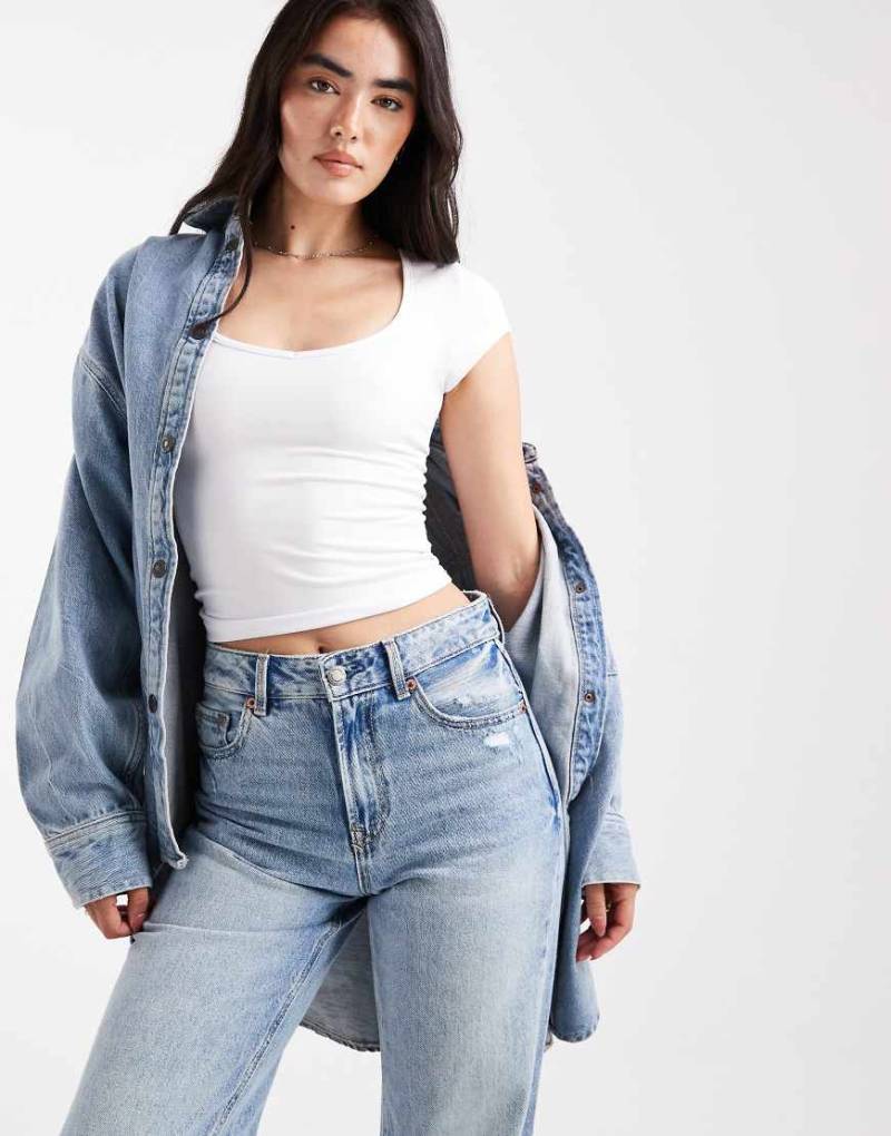 Cotton On - Hold Me - Kurzärmliges T-Shirt in Weiß von Cotton On